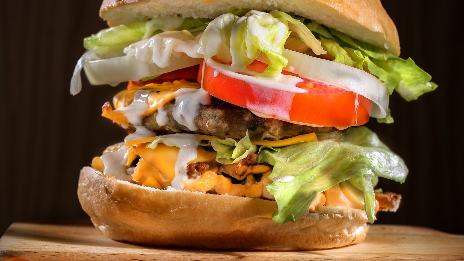 Burger, fries and drinks from popular US restaurant menus